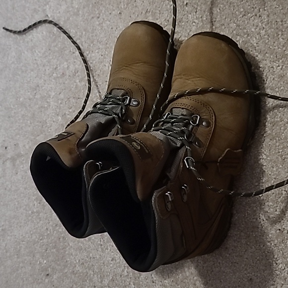 WindRiver Women's Waterproof Leather Hiking Boots - Picture 4 of 4